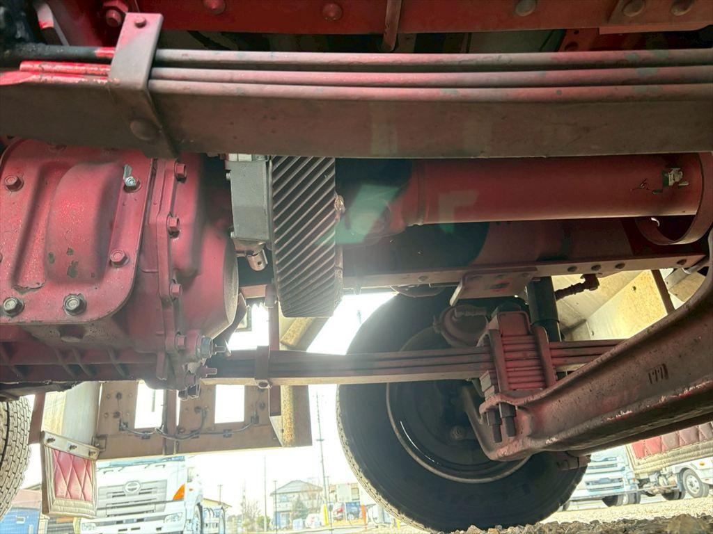 いすゞ ギガ 2PG-CYJ77C(8x4)の写真17