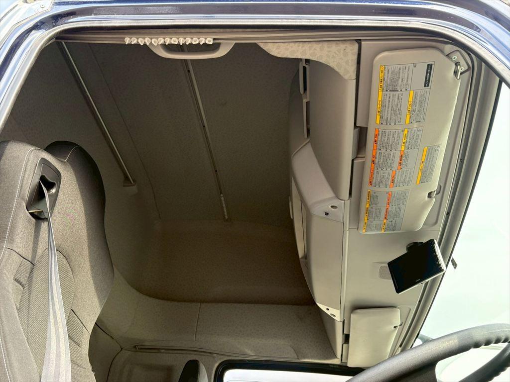 いすゞ ギガ 2PG-CYJ77C(8x4)の写真24