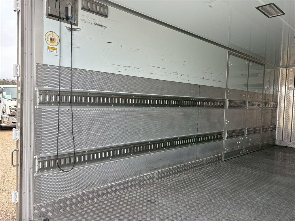 いすゞ フォワード LPG-FTR90S2(2WD)の写真9