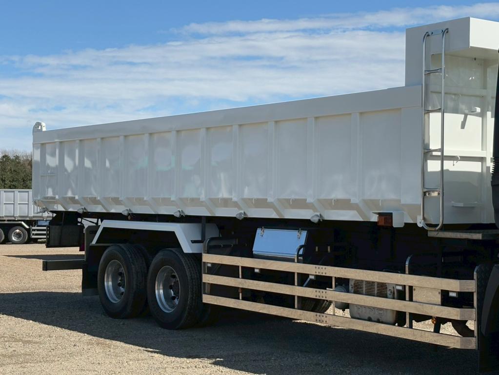 日野 プロフィア 2DG-FS1AHA(6x4)の写真5