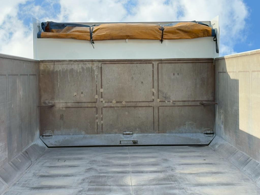 日野 プロフィア 2DG-FS1AHA(6x4)の写真7