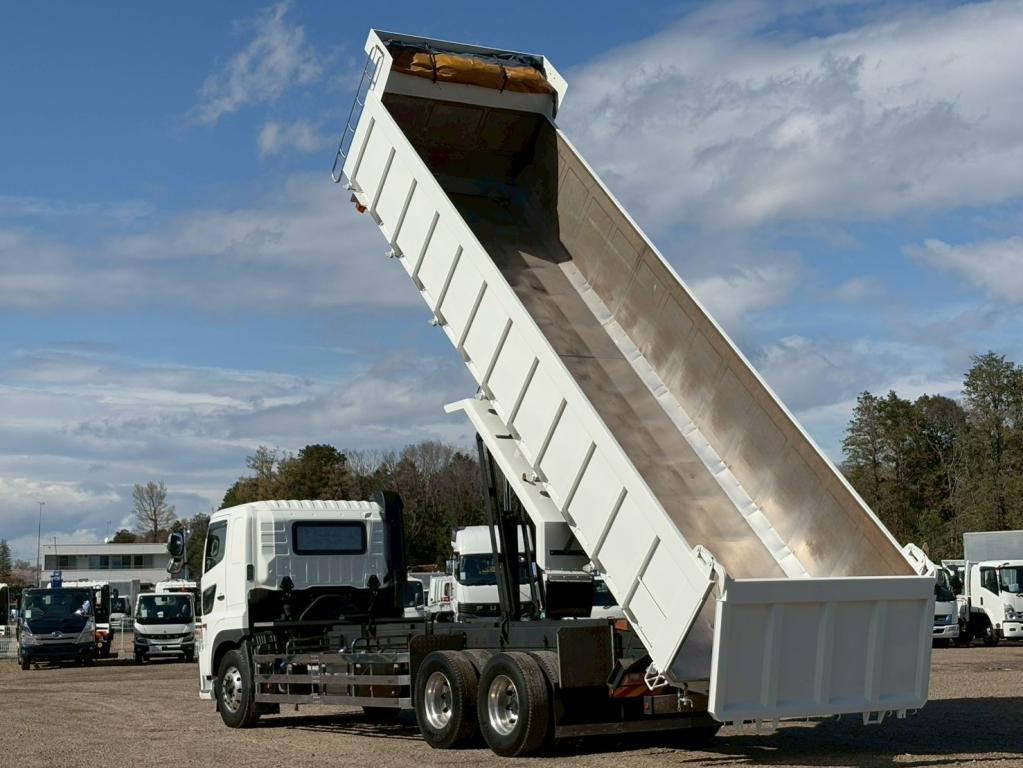 日野 プロフィア 2DG-FS1AHA(6x4)の写真11