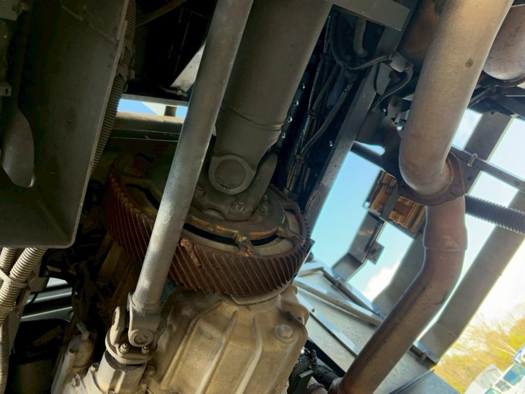 日野 プロフィア 2DG-FS1AHA(6x4)の写真17