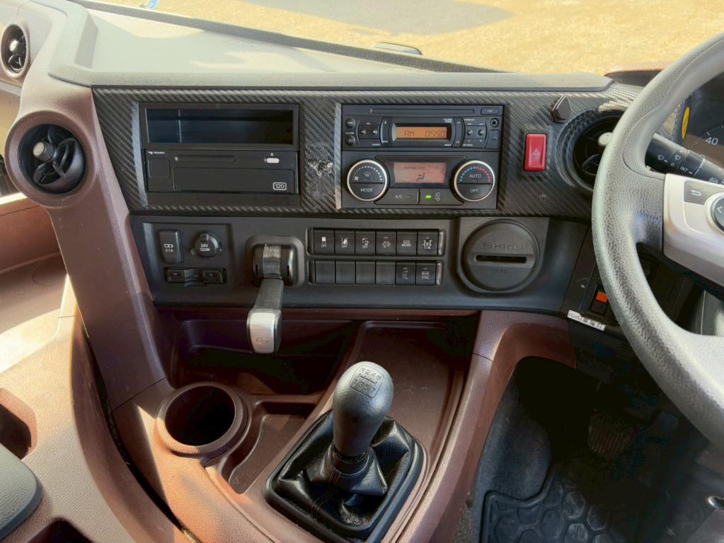 日野 プロフィア 2DG-FS1AHA(6x4)の写真22