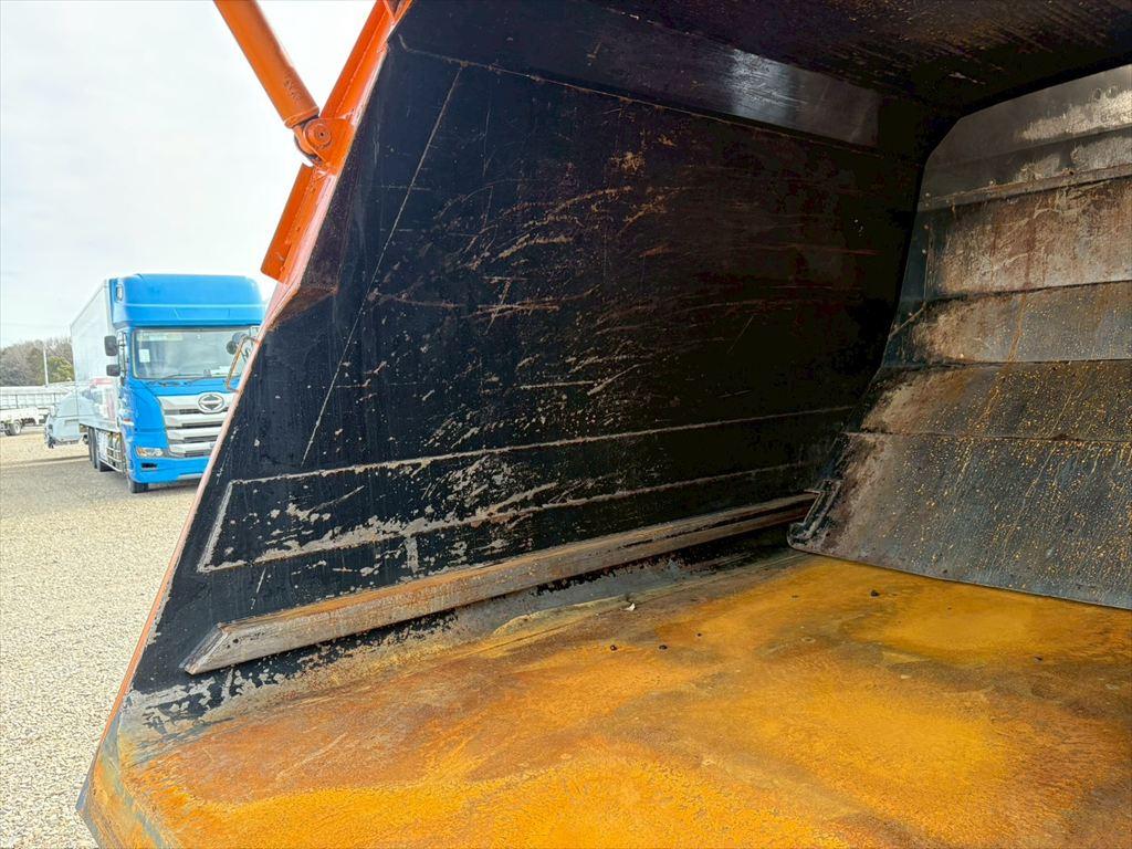 いすゞ フォワード TKG-FRR90S2(2WD)の写真9