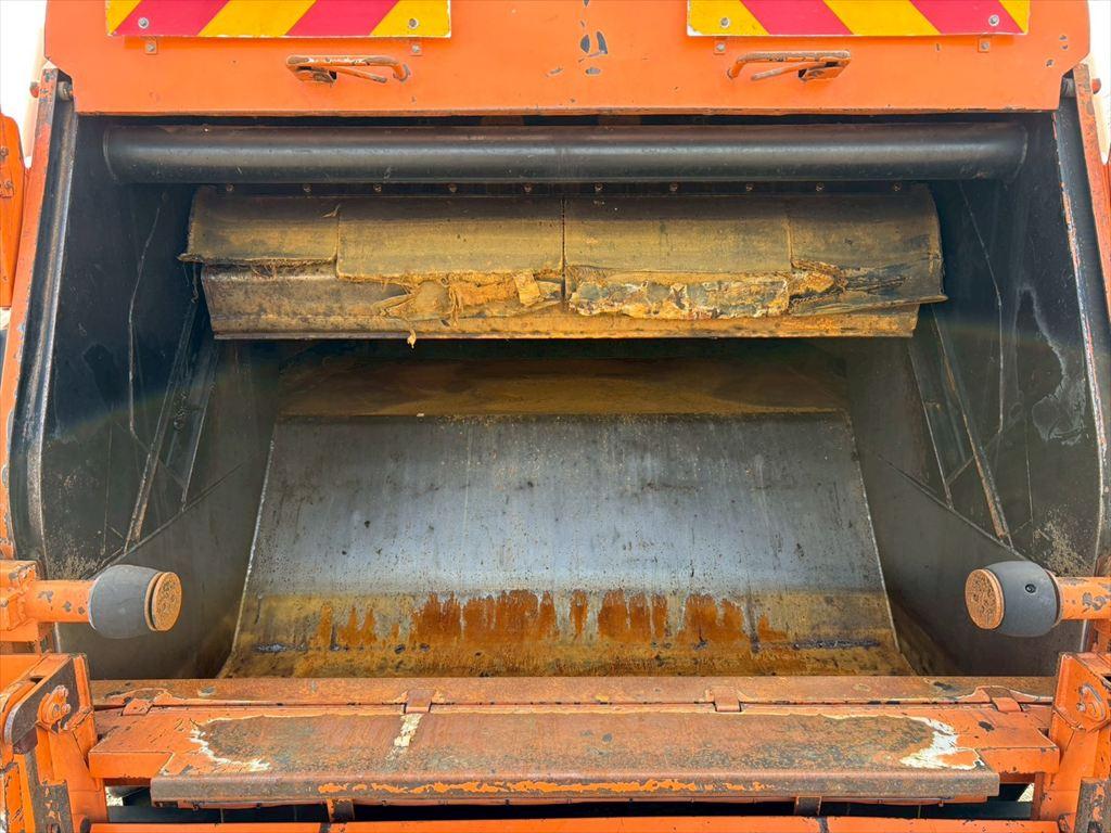 いすゞ フォワード TKG-FRR90S2(2WD)の写真13