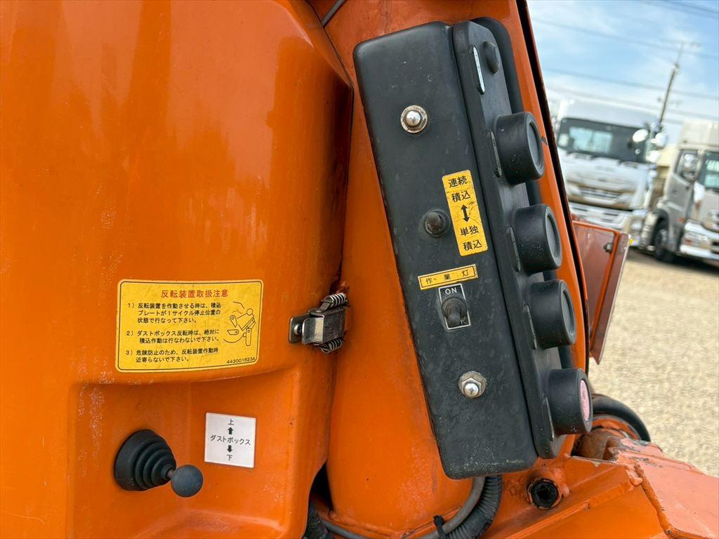 いすゞ フォワード TKG-FRR90S2(2WD)の写真16