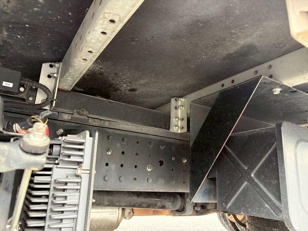 三菱 キャンター TPG-FEB50(2WD)の写真15