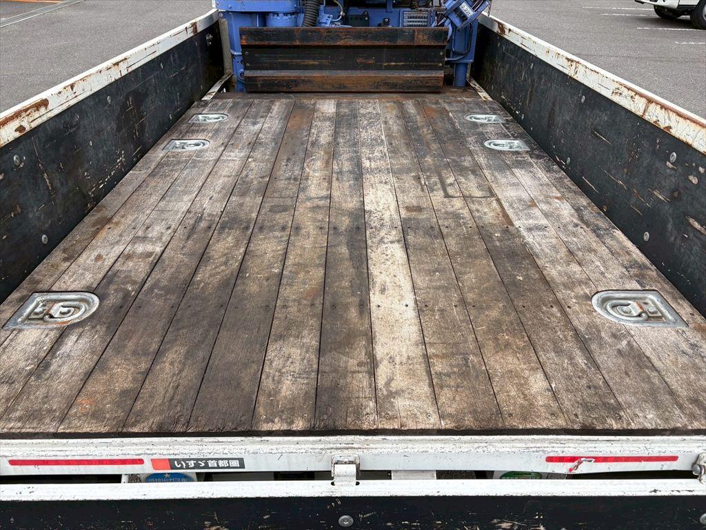 いすゞ エルフ TPG-NJR85A(2WD)の写真8