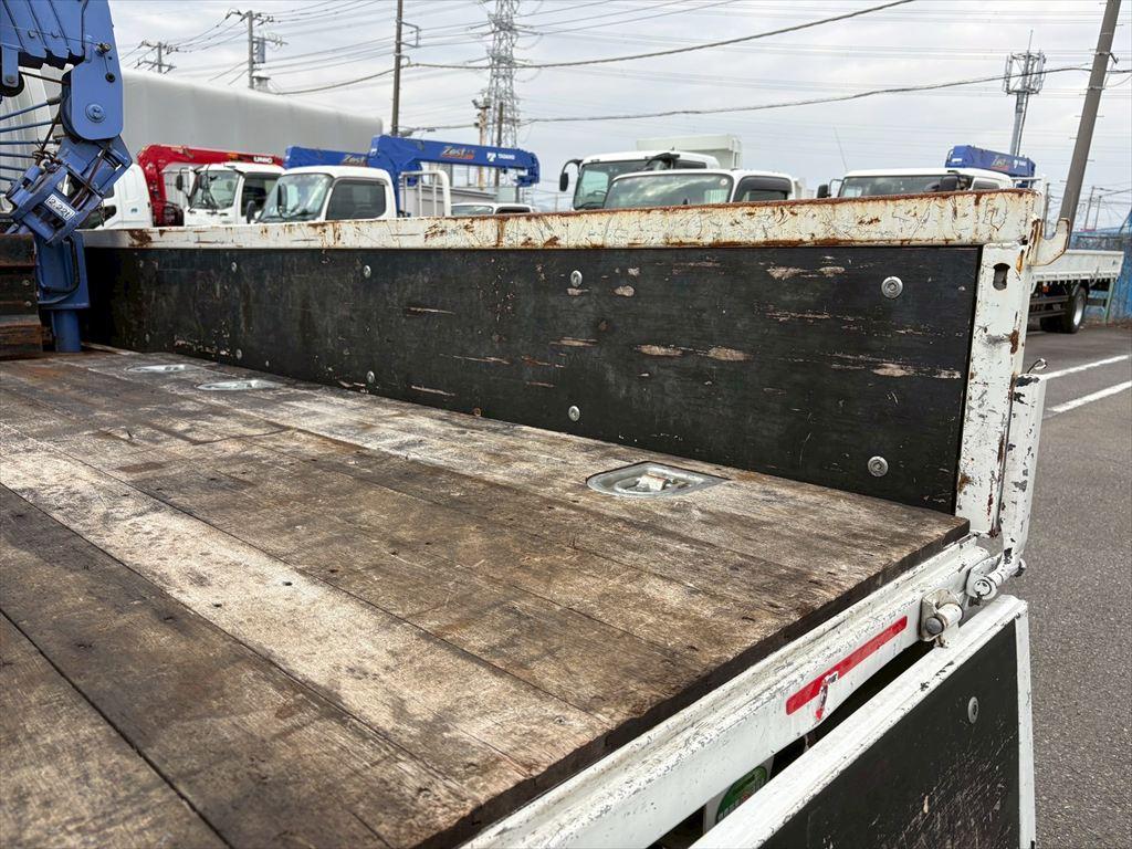 いすゞ エルフ TPG-NJR85A(2WD)の写真10