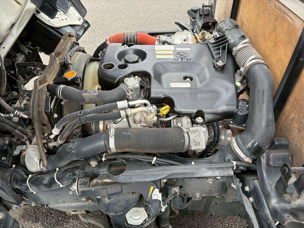 いすゞ エルフ TPG-NJR85A(2WD)の写真18