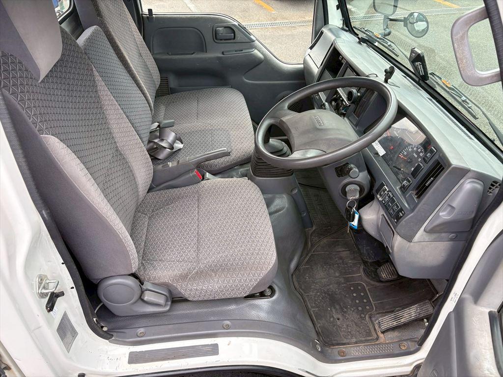 いすゞ エルフ TPG-NJR85A(2WD)の写真21