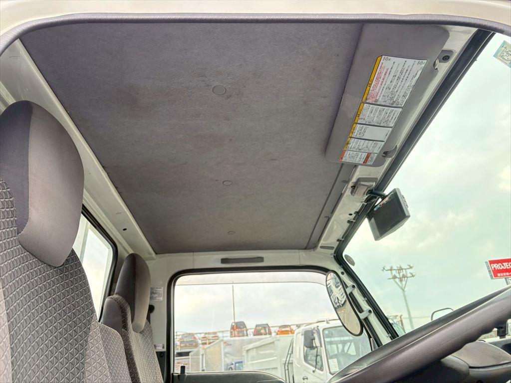 いすゞ エルフ TPG-NJR85A(2WD)の写真24