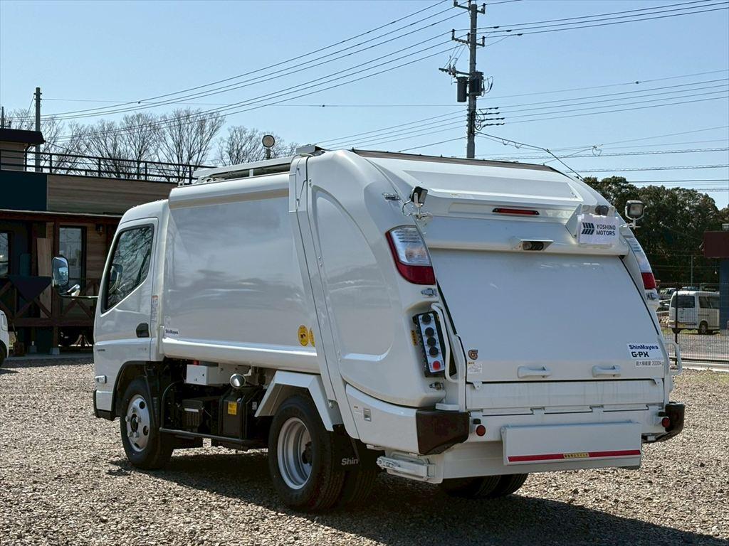 三菱 キャンター 2RG-FEAV0(2WD)の写真3