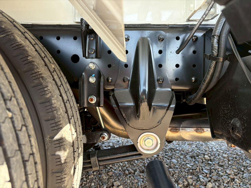 三菱 キャンター 2RG-FEAV0(2WD)の写真17