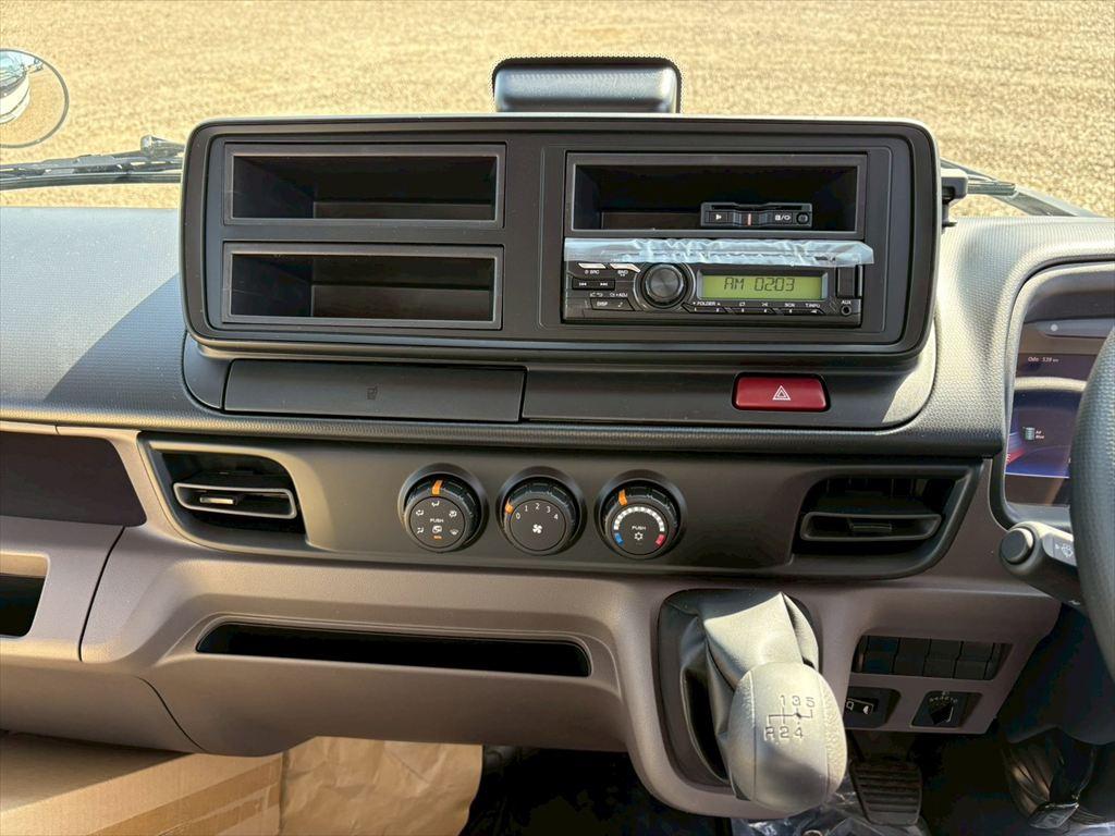 三菱 キャンター 2RG-FEAV0(2WD)の写真22