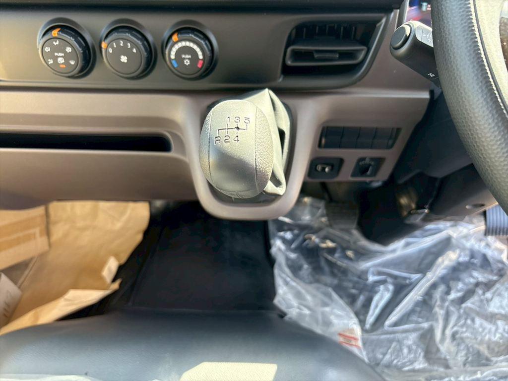 三菱 キャンター 2RG-FEAV0(2WD)の写真23