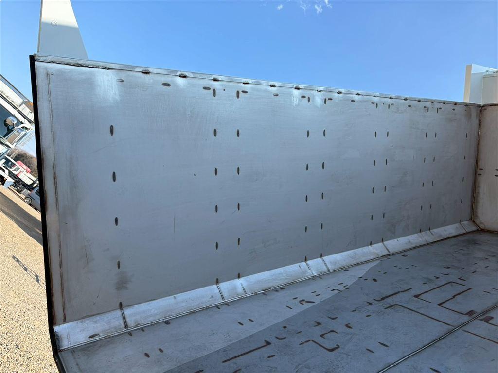 三菱 ファイター 2KG-FK72F(2WD)の写真9