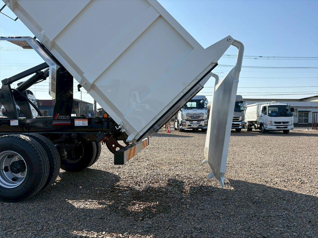 三菱 ファイター 2KG-FK72F(2WD)の写真12