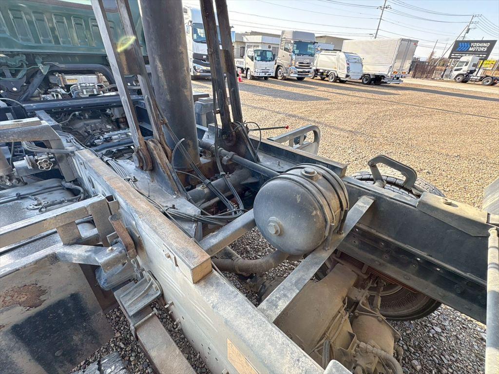 いすゞ フォワード LPG-FTR90S2(2WD)の写真15