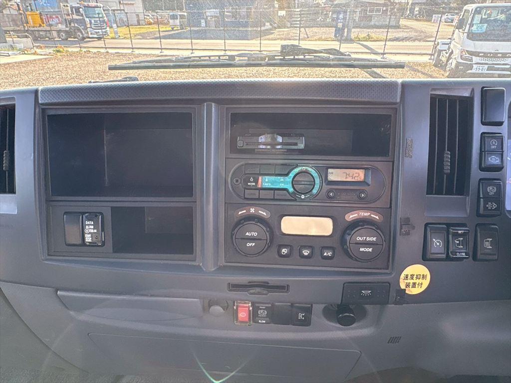 いすゞ フォワード LPG-FTR90S2(2WD)の写真22