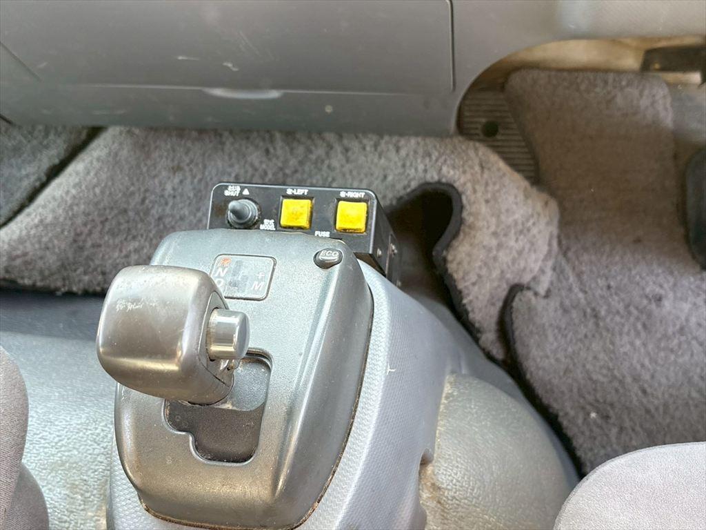 いすゞ フォワード LPG-FTR90S2(2WD)の写真23