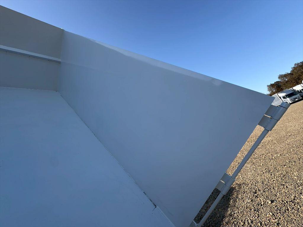 三菱 キャンター TPG-FBA60(2WD)の写真10