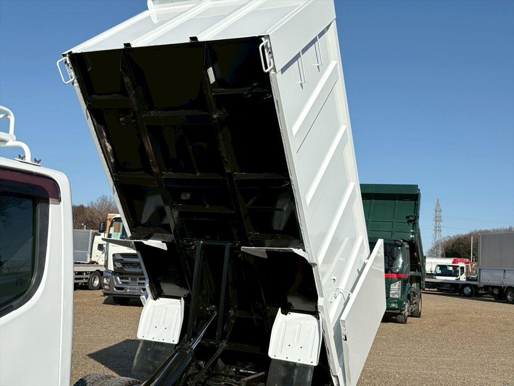 三菱 キャンター TPG-FBA60(2WD)の写真12