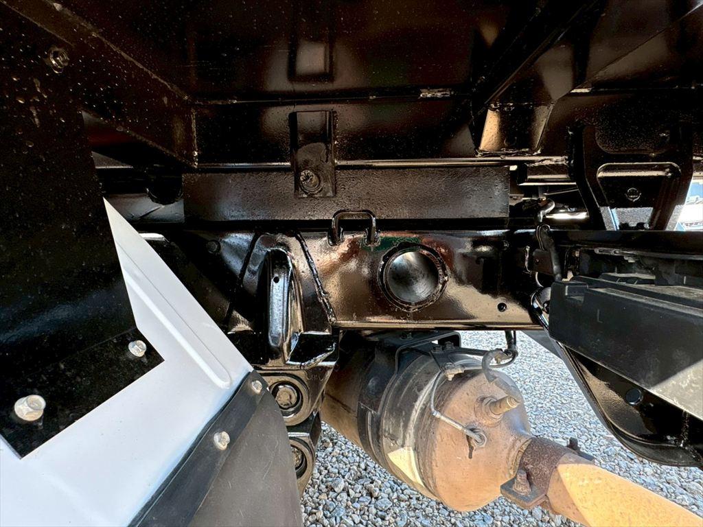 三菱 キャンター TPG-FBA60(2WD)の写真15