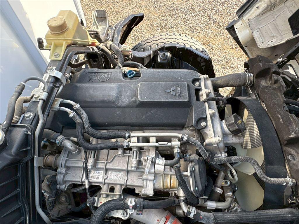 三菱 キャンター TPG-FBA60(2WD)の写真18