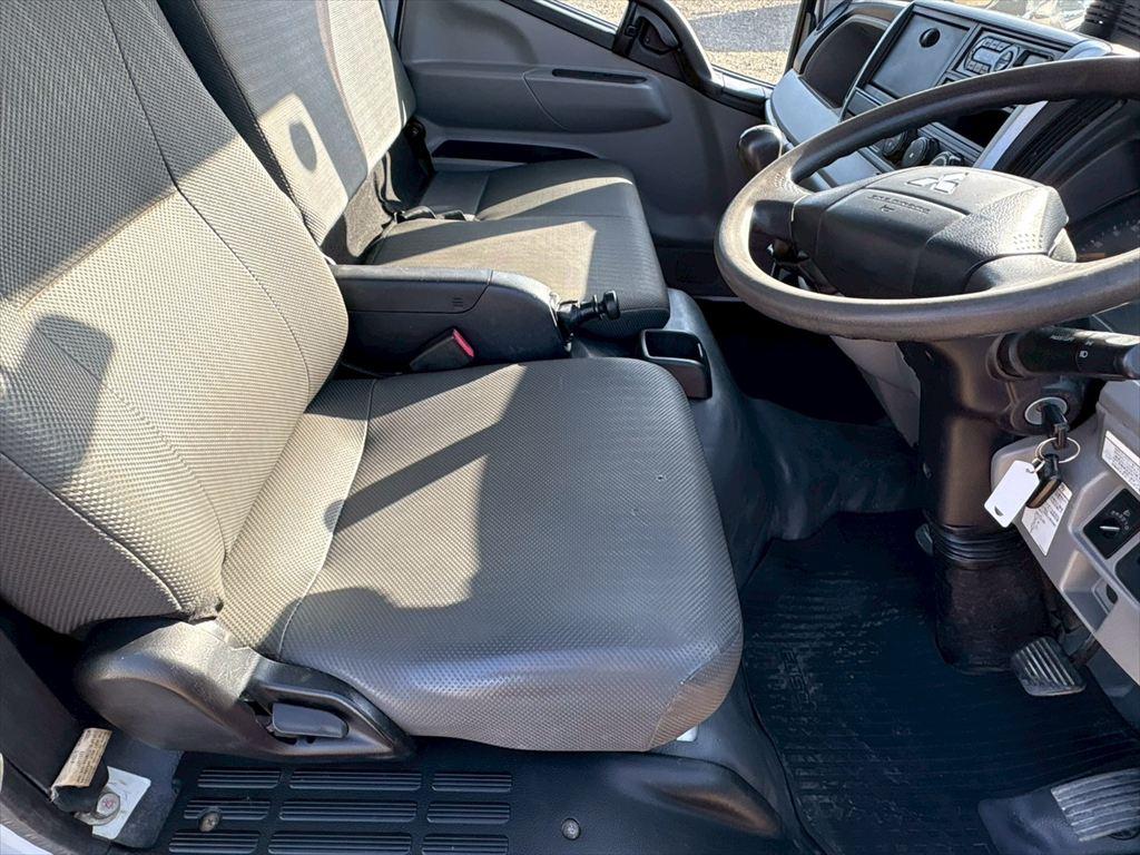 三菱 キャンター TPG-FBA60(2WD)の写真21
