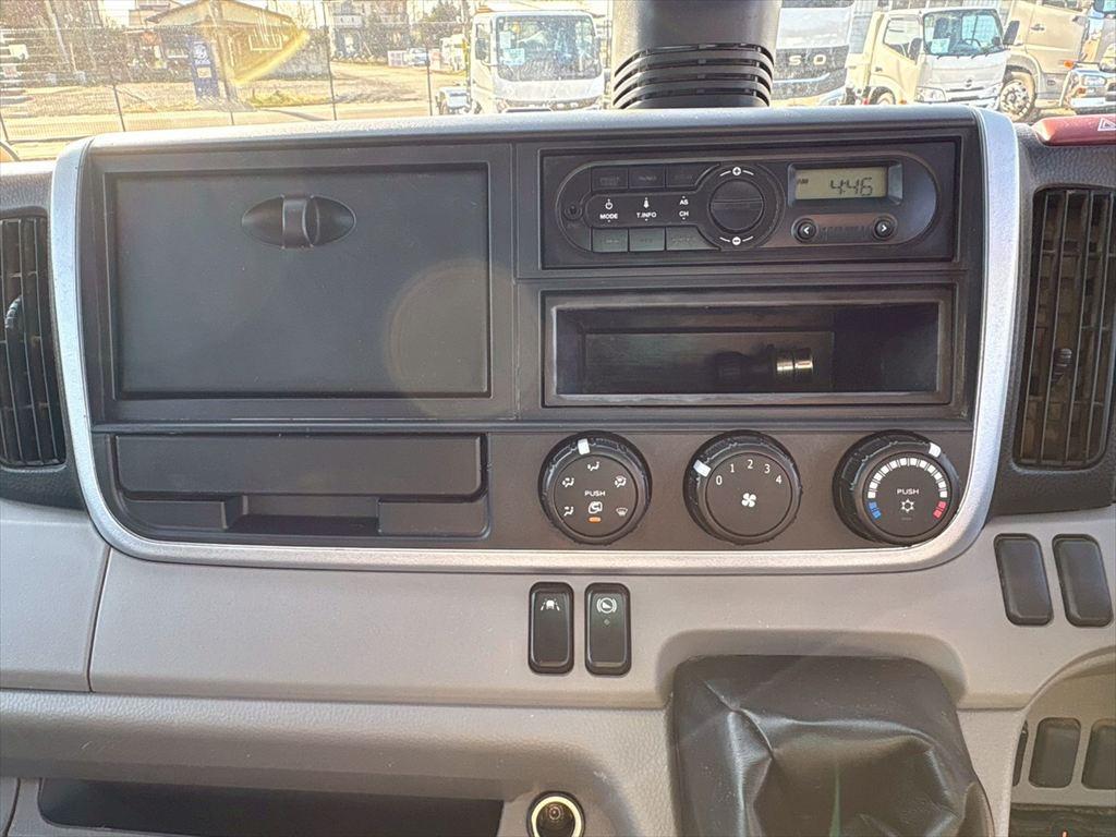 三菱 キャンター TPG-FBA60(2WD)の写真22