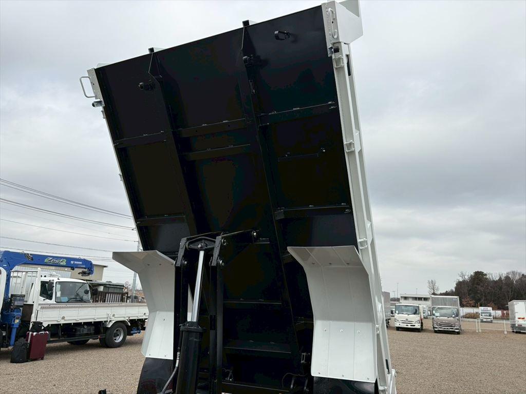 三菱 ファイター 2KG-FK62F(2WD)の写真13