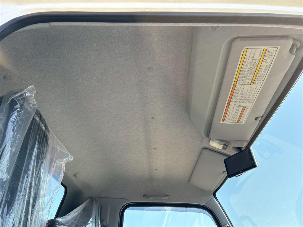 三菱 キャンター 2RG-FEB80(2WD)の写真24