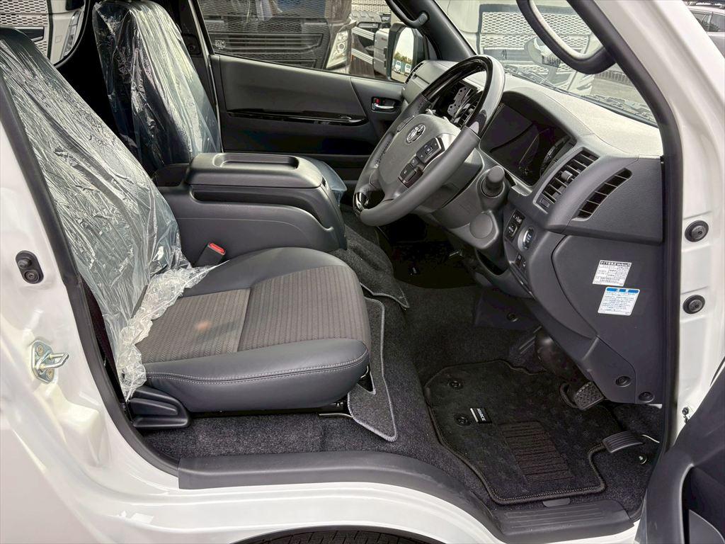 トヨタ その他 3DF-GDH201V(その他)の写真21