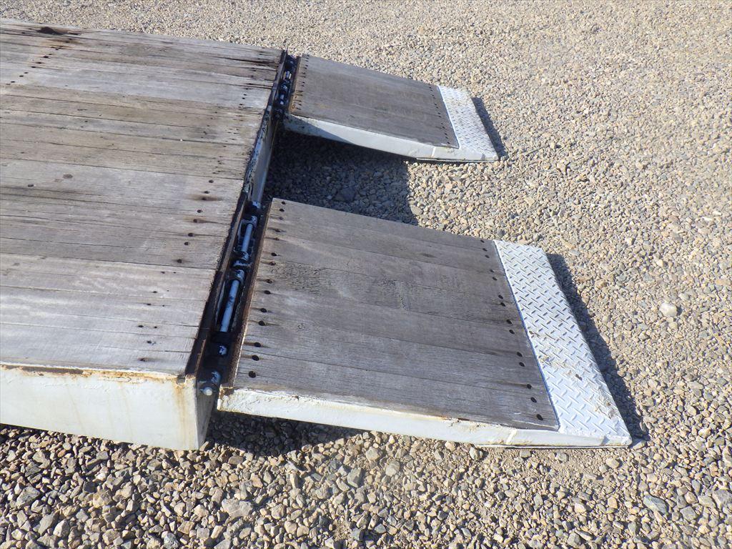 日野 プロフィア 2DG-FW1EHG(8x4)の写真12