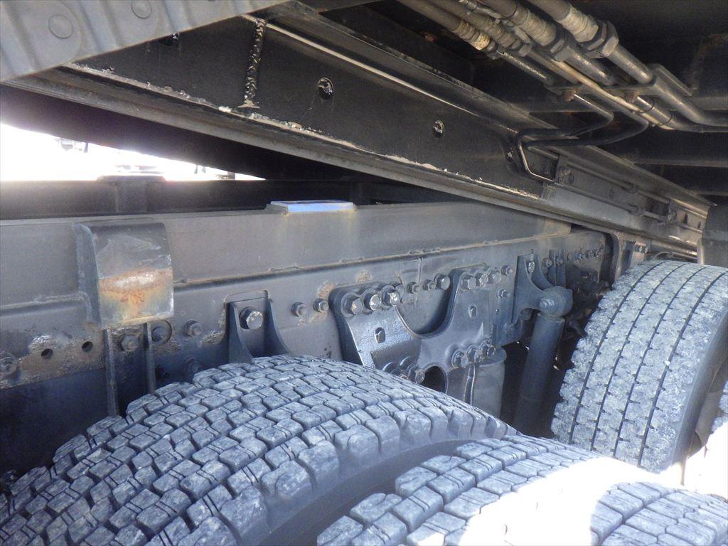 日野 プロフィア 2DG-FW1EHG(8x4)の写真16