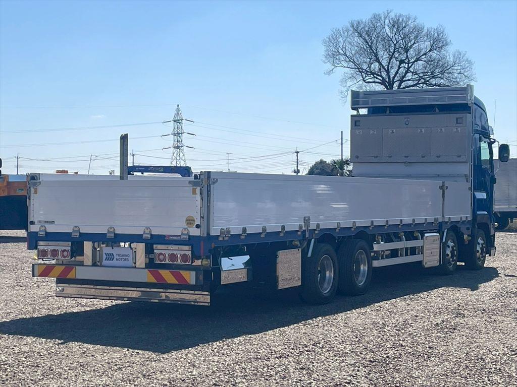 いすゞ ギガ 2PG-CYJ77C(8x4)の写真4