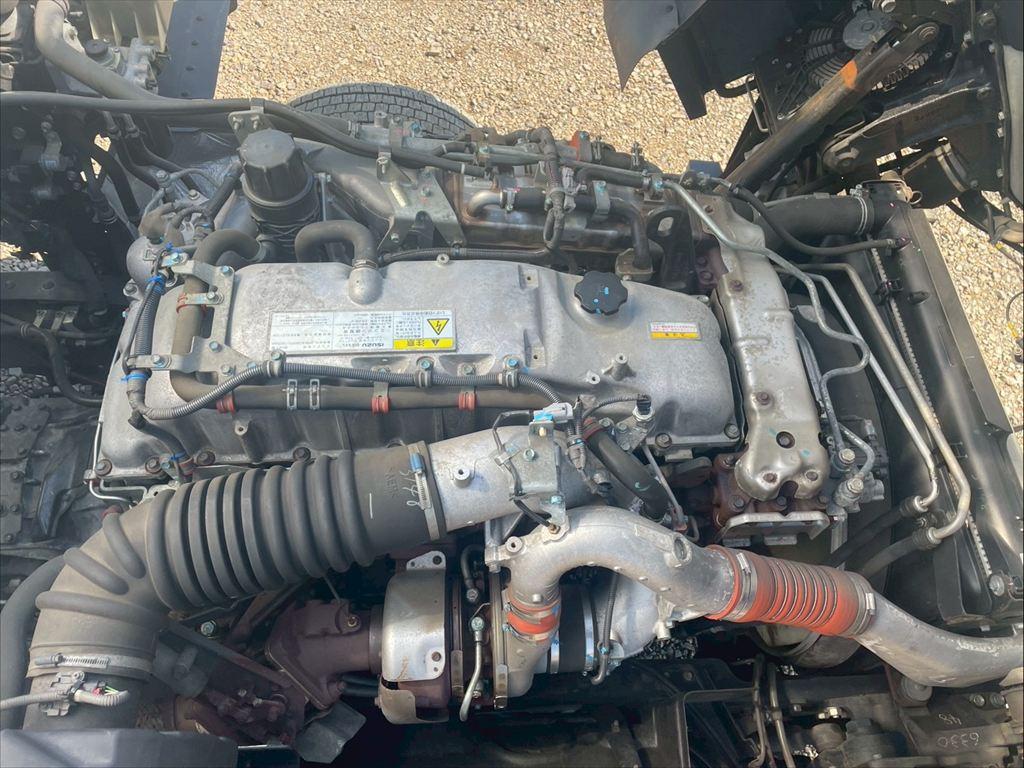 いすゞ ギガ 2PG-CYJ77C(8x4)の写真18