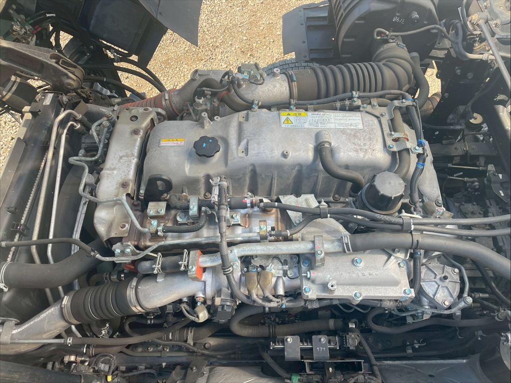 いすゞ ギガ 2PG-CYJ77C(8x4)の写真19