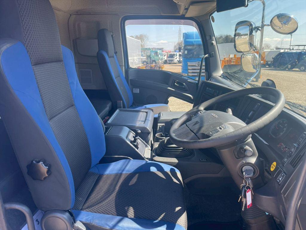 いすゞ ギガ 2PG-CYJ77C(8x4)の写真21