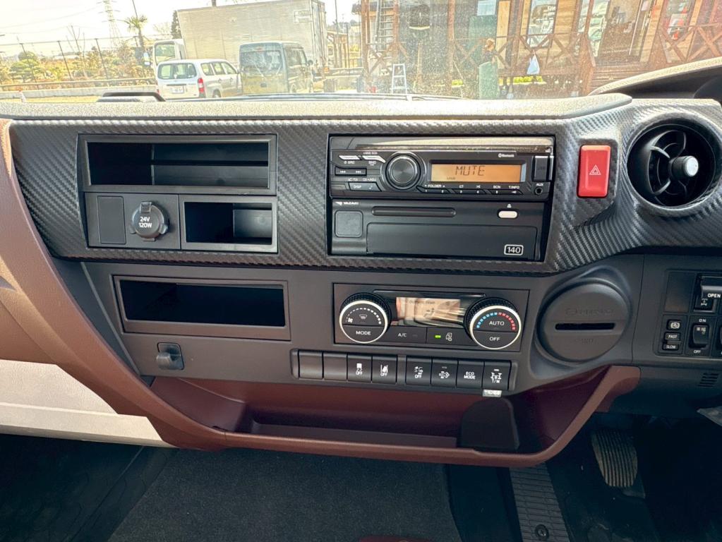 日野 レンジャー 2DG-GK2ABA(6x4)の写真22