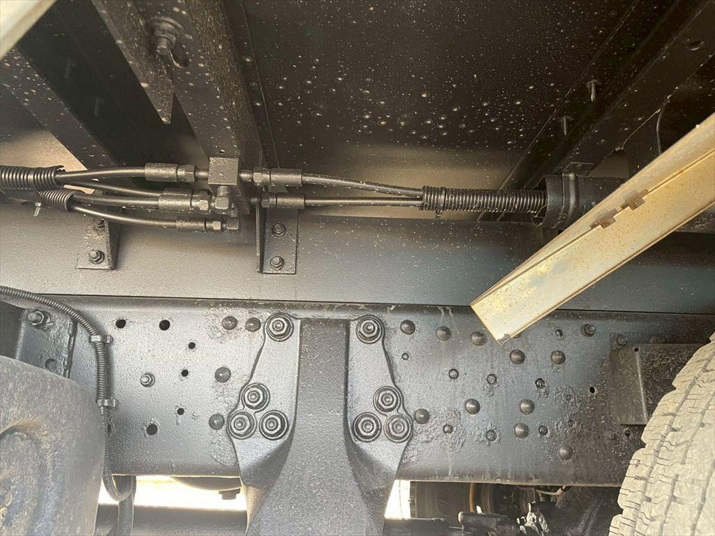 三菱 ファイター 2KG-FK64F(2WD)の写真15