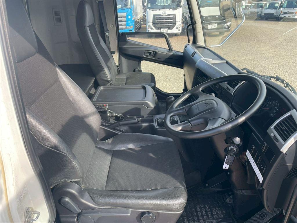 三菱 ファイター 2KG-FK64F(2WD)の写真21