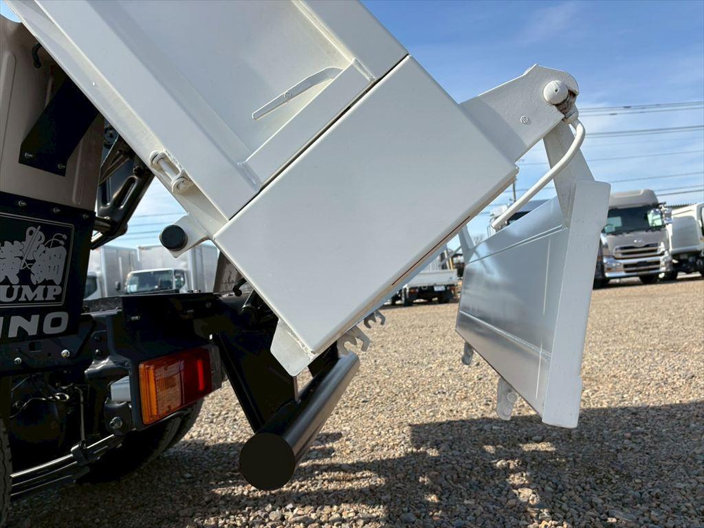 日野 デュトロ 2DG-XZU675T(4WD)の写真11