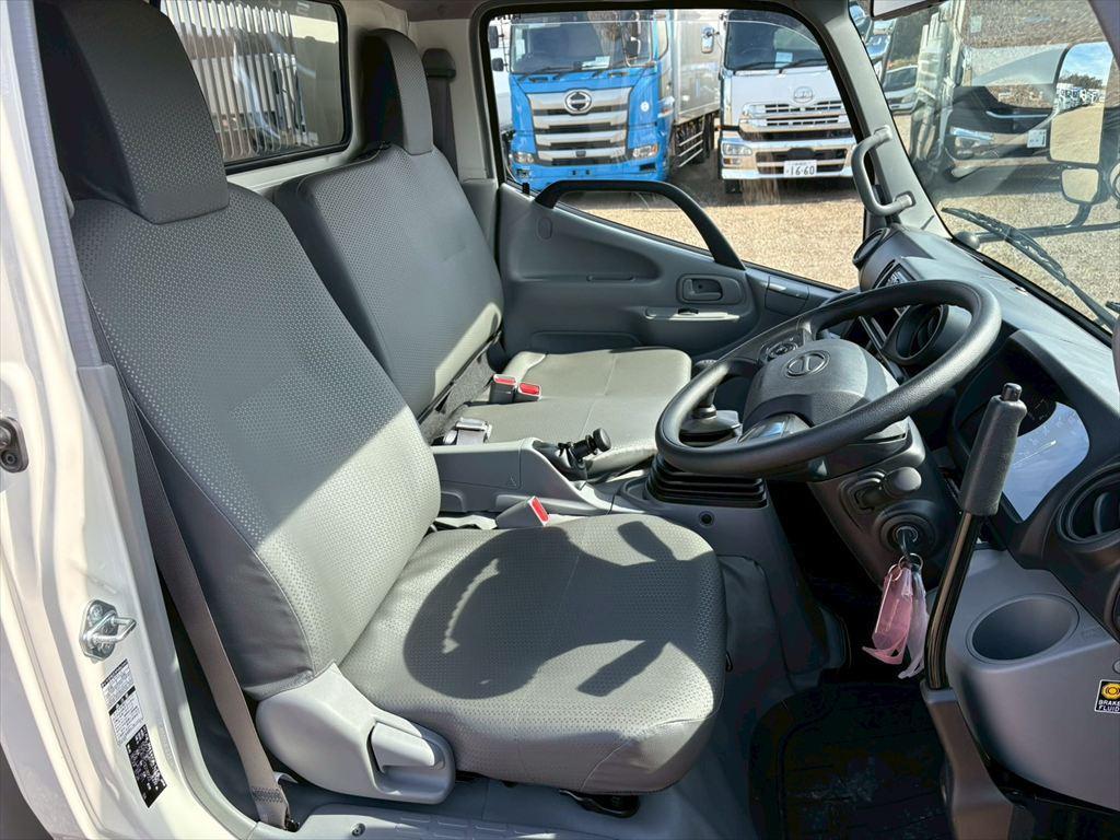日野 デュトロ 2DG-XZU675T(4WD)の写真21
