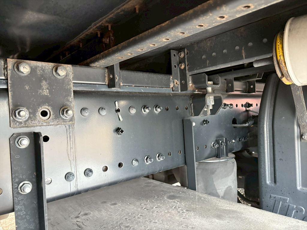 日野 プロフィア 2DG-FW1AHG(8x4)の写真15