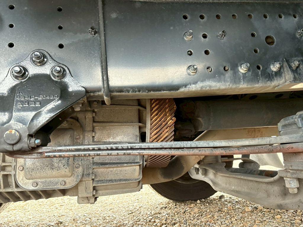 日野 プロフィア 2DG-FW1AHG(8x4)の写真17