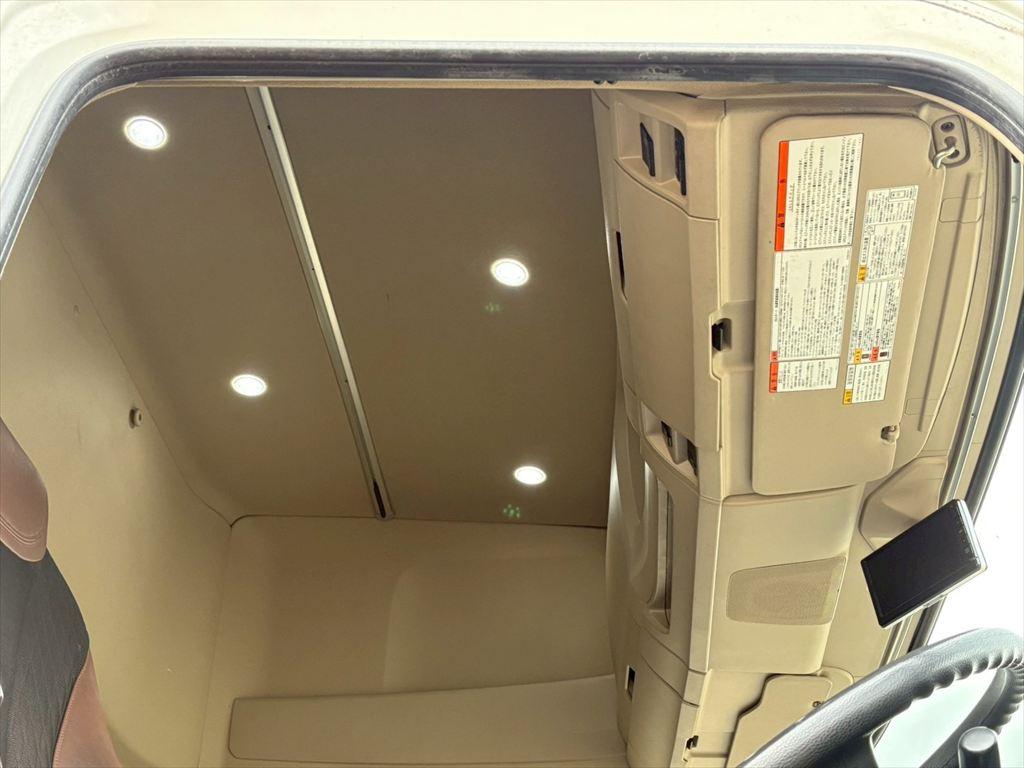 日野 プロフィア 2DG-FW1AHG(8x4)の写真24