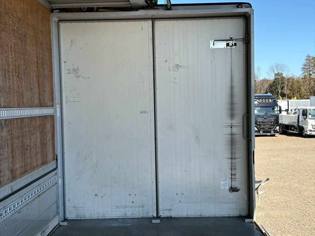 日野 レンジャー 2KG-GD2ABA(2WD)の写真13